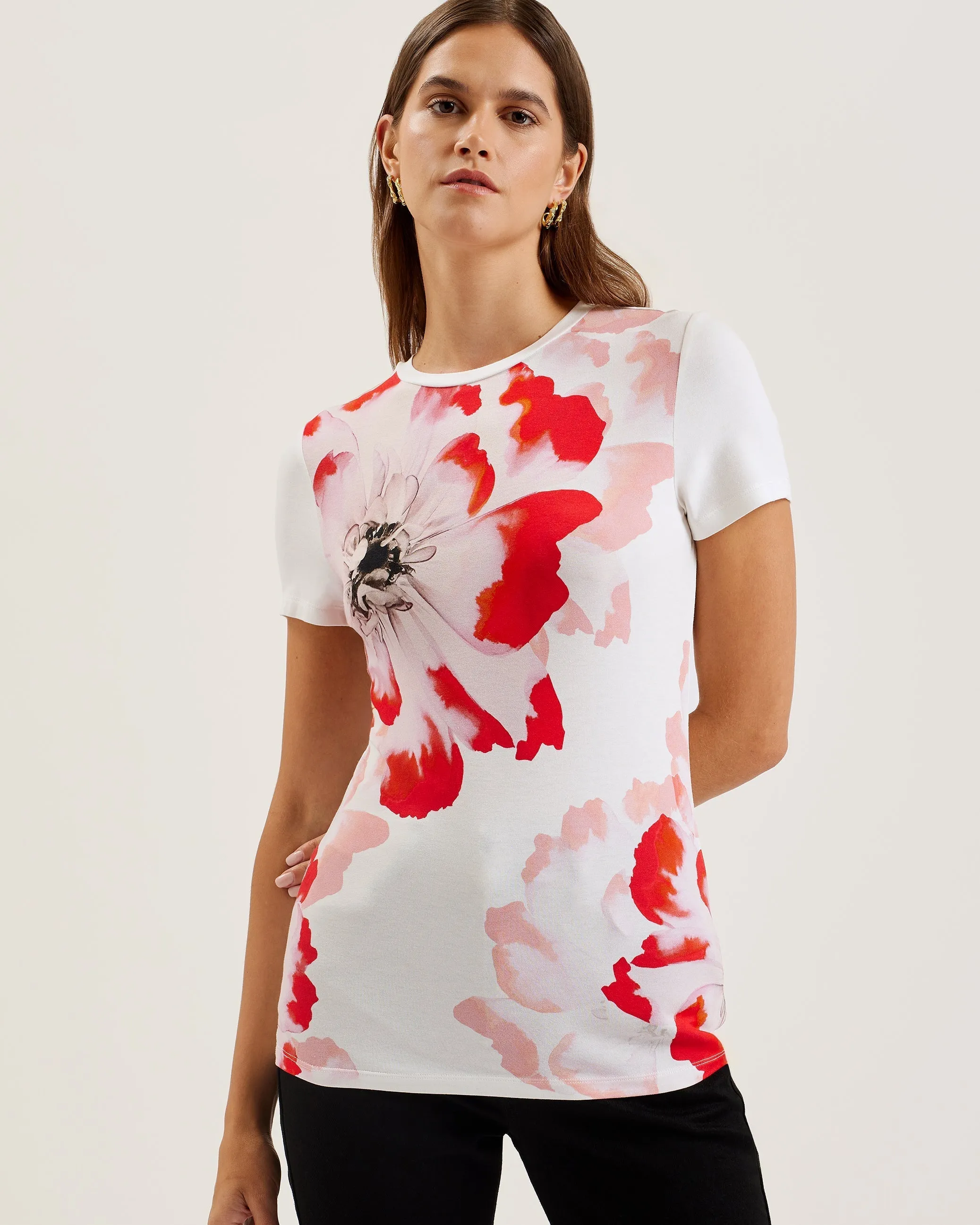 Sindhaa Printed Short Sleeve Fitted Tee Ivory